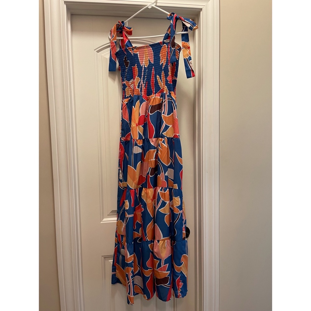 Sundayup Smocked floral Maxi Dress